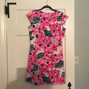 Pink floral mani Gold dress, great for trave